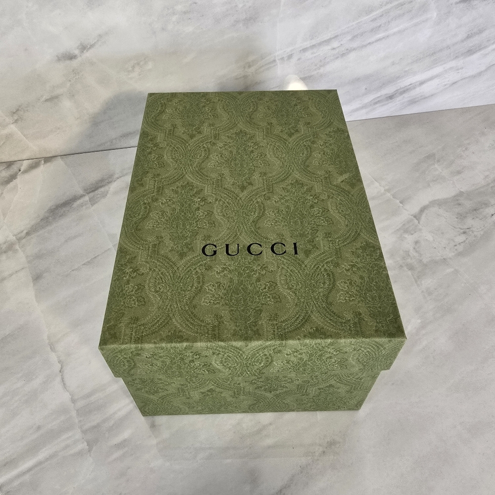 Gucci GG Marmont Bucket Bag - Picture 12 of 12
